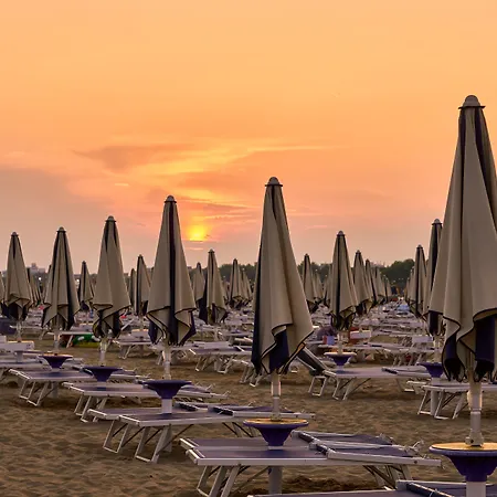 Villa Fabulous In A Peaceful Area - Beahost Bibione